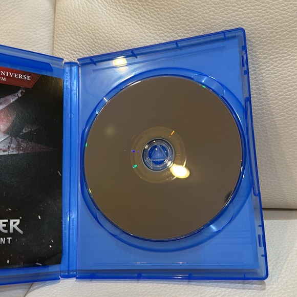 The Witcher 3 WILD HUNT  (Playstation 4 - PS4) w/ Bonus Soundtrack disc - Picture 6 of 6